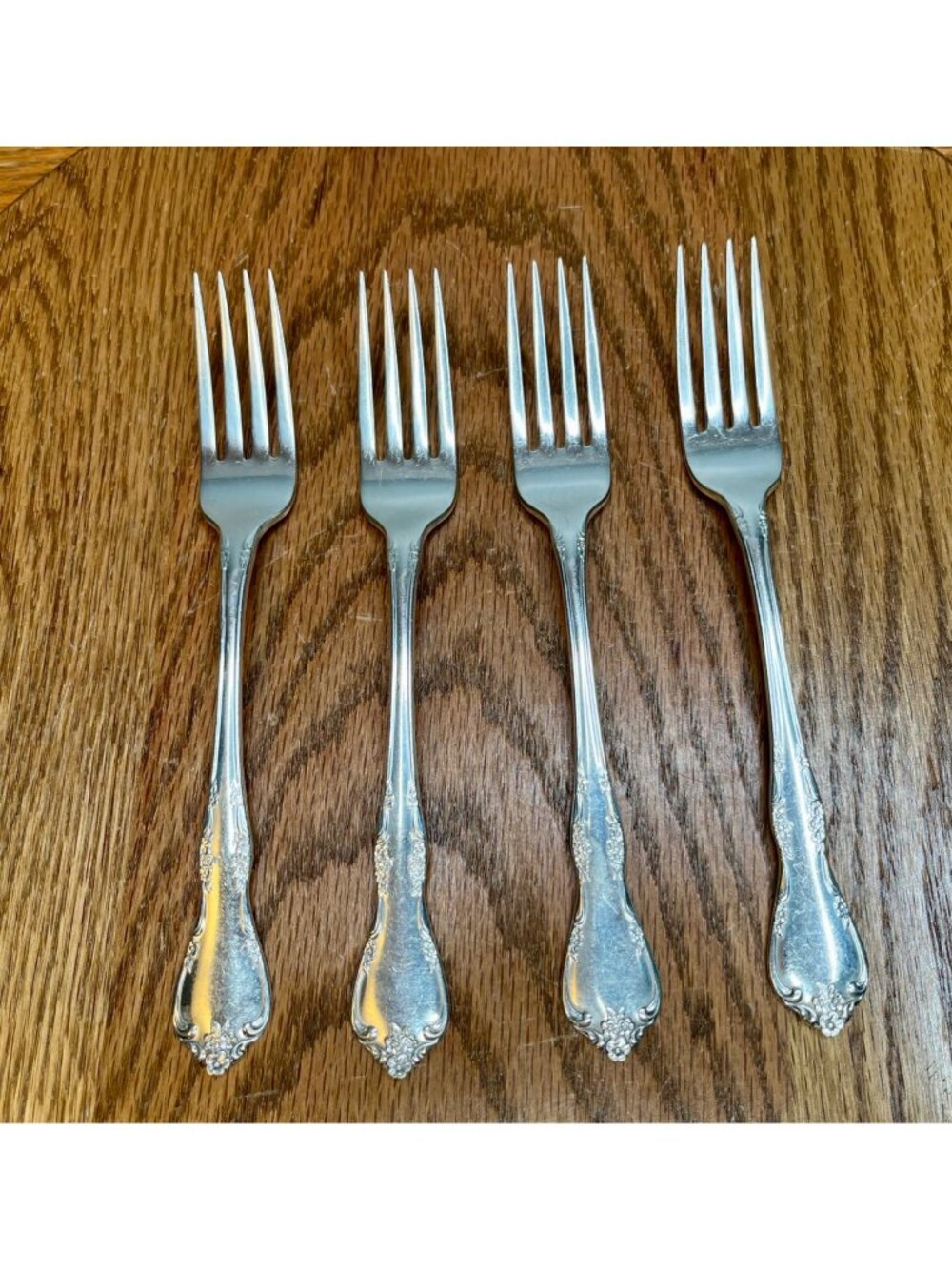Set of 4 Oneida Community Silver Plate Dinner Forks, Fredericksburg Pattern